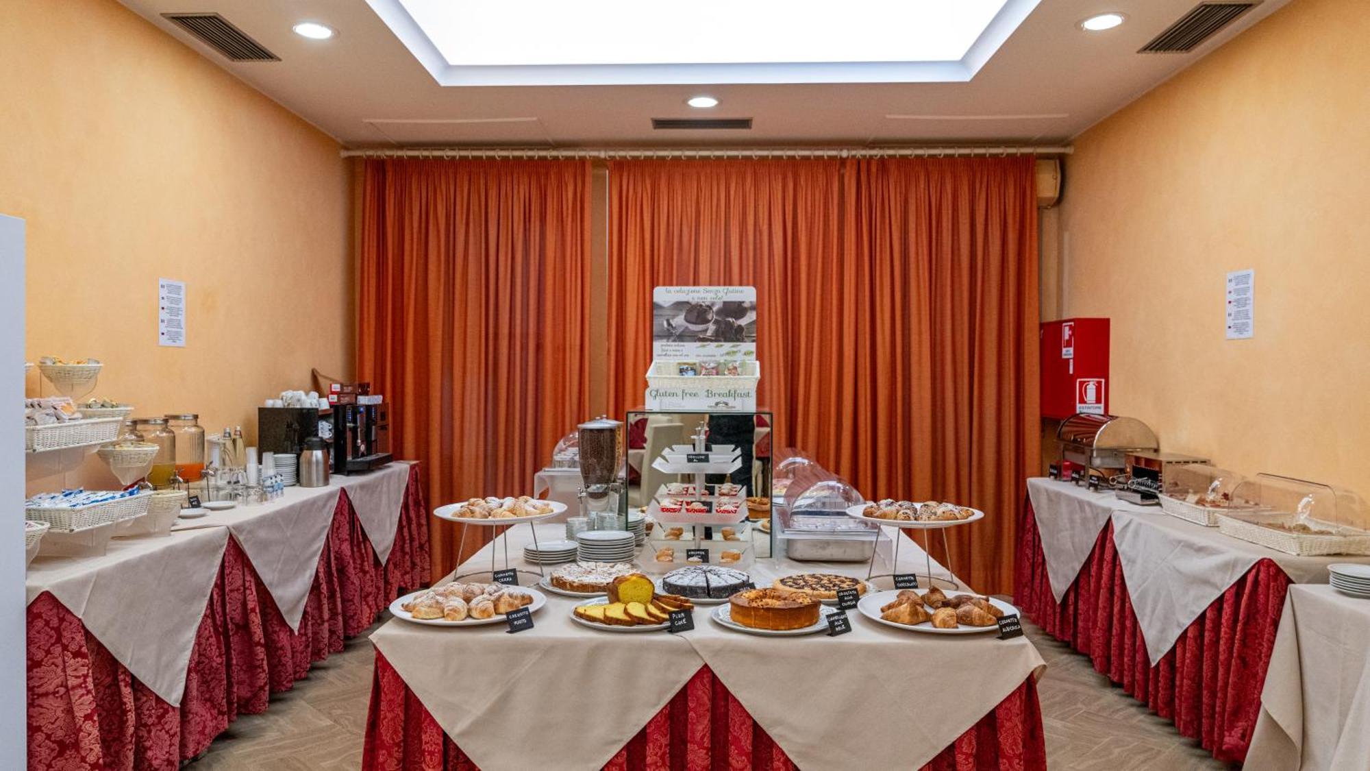 Hotel Nobel ริมินี ภายนอก รูปภาพ
