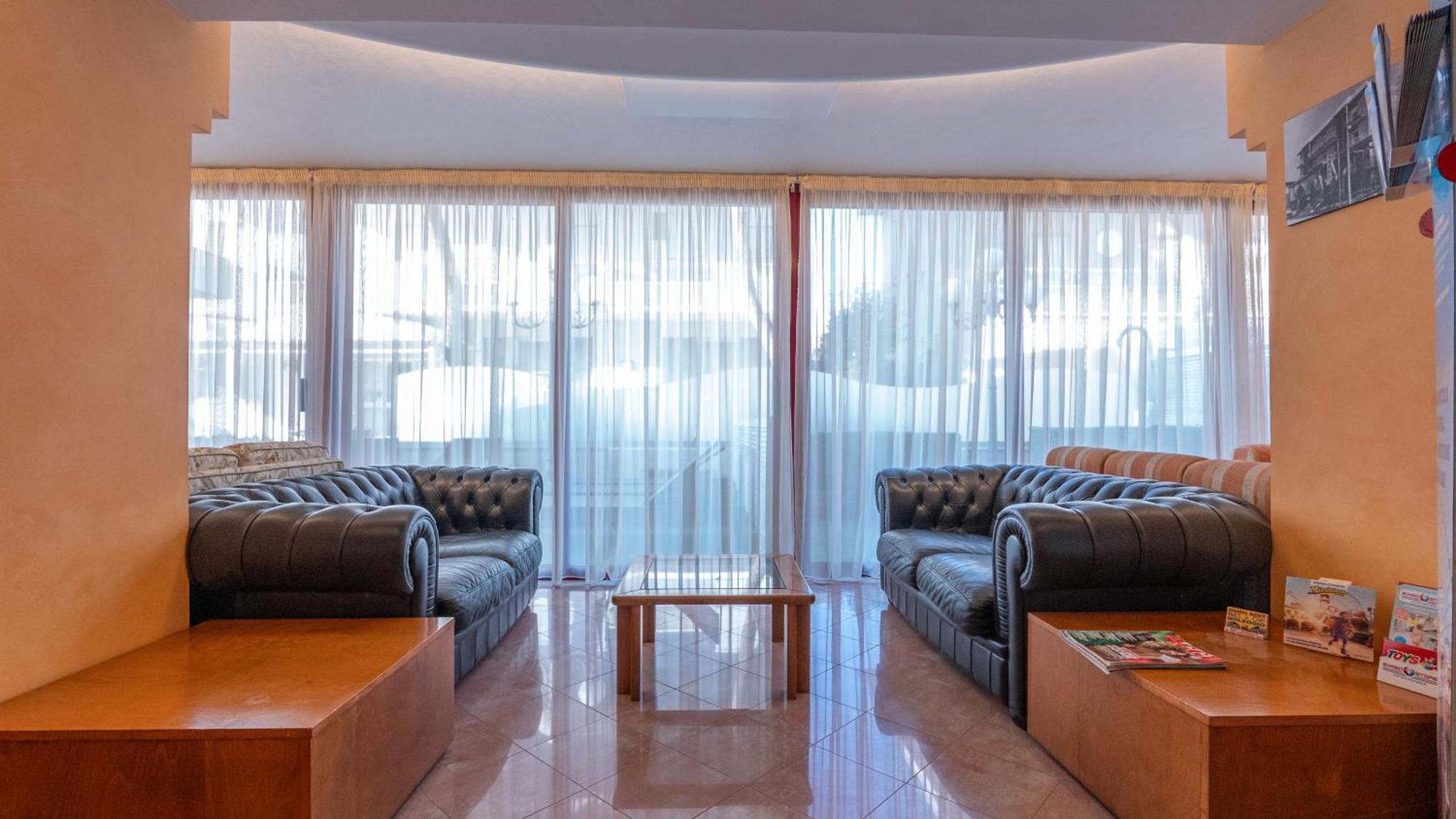 Hotel Nobel ริมินี ภายนอก รูปภาพ
