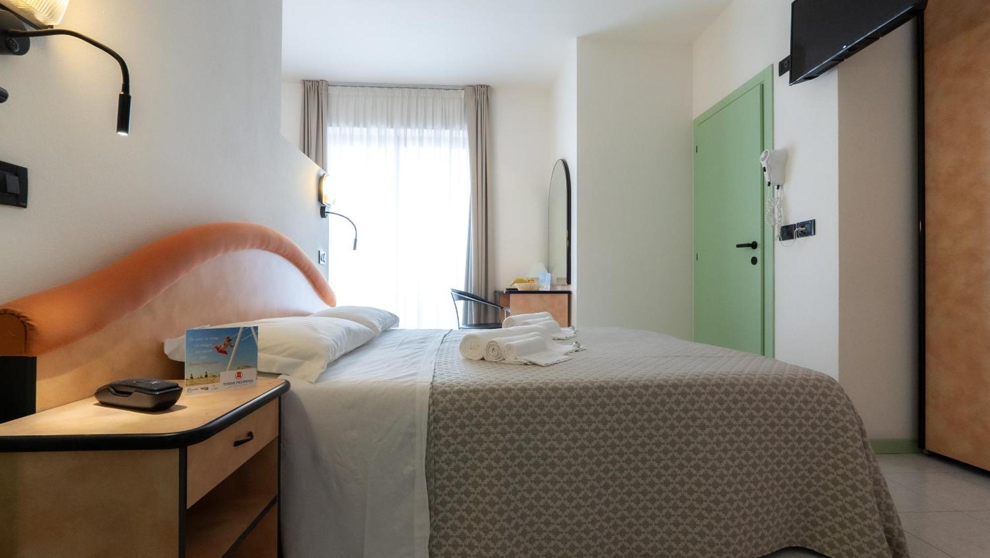 Hotel Nobel ริมินี ภายนอก รูปภาพ